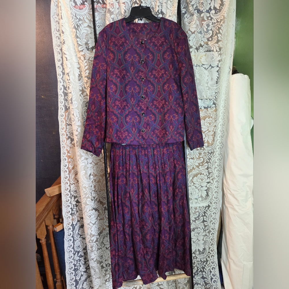 Vintage 80s Leslie Fay Long Sleeve Purple Paisly Secretary Jacket, Skirt Set
